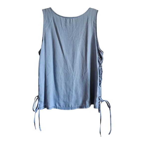 VINCE CAMUTO Women M Jean Top Chambray Blue Sleeveless Side Lace Up 100% Tencel - Picture 6 of 7